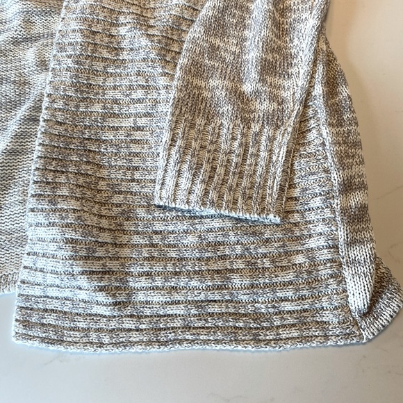 Reserved Duster Cardigan in Oatmeal knit - Picture 6 of 15